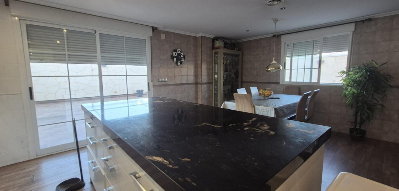 Herverkoop - Terraced house -
Torrevieja - Torreblanca