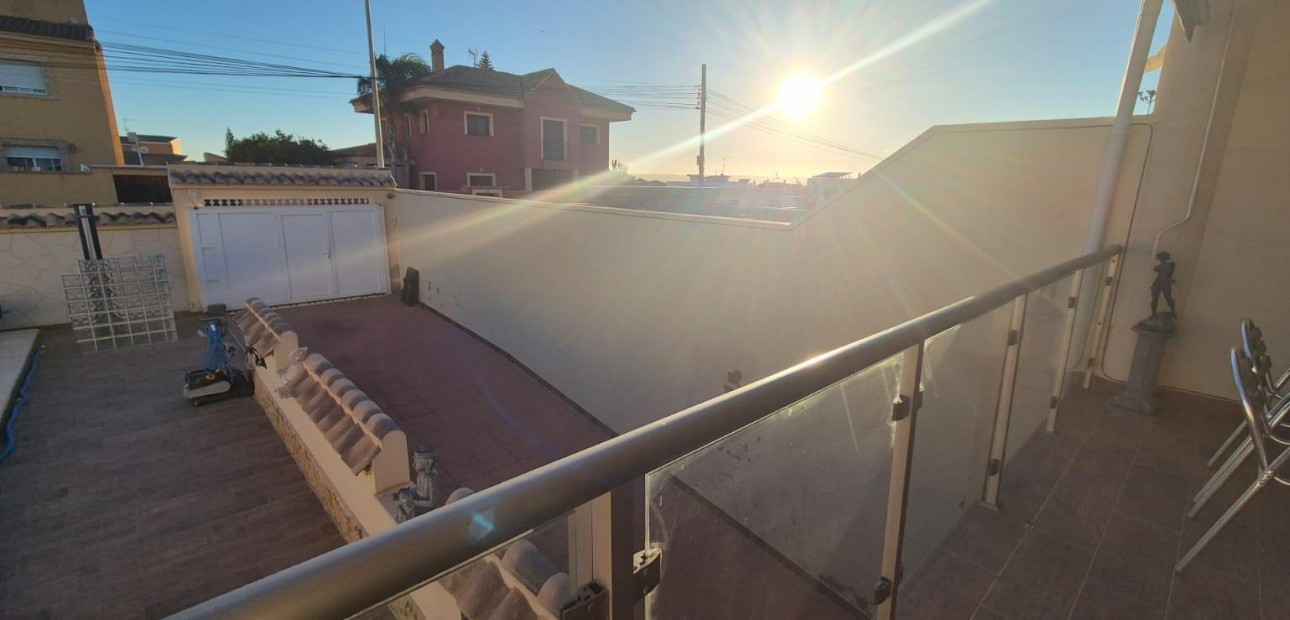 Herverkoop - Terraced house -
Torrevieja - Torreblanca