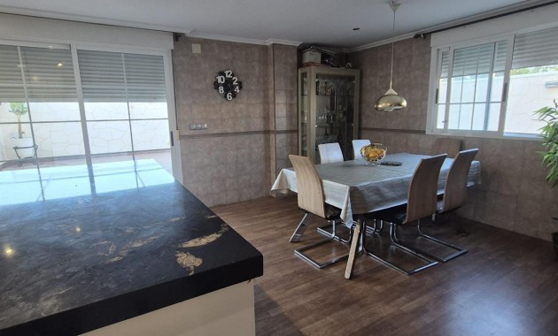 Herverkoop - Terraced house -
Torrevieja - Torreblanca