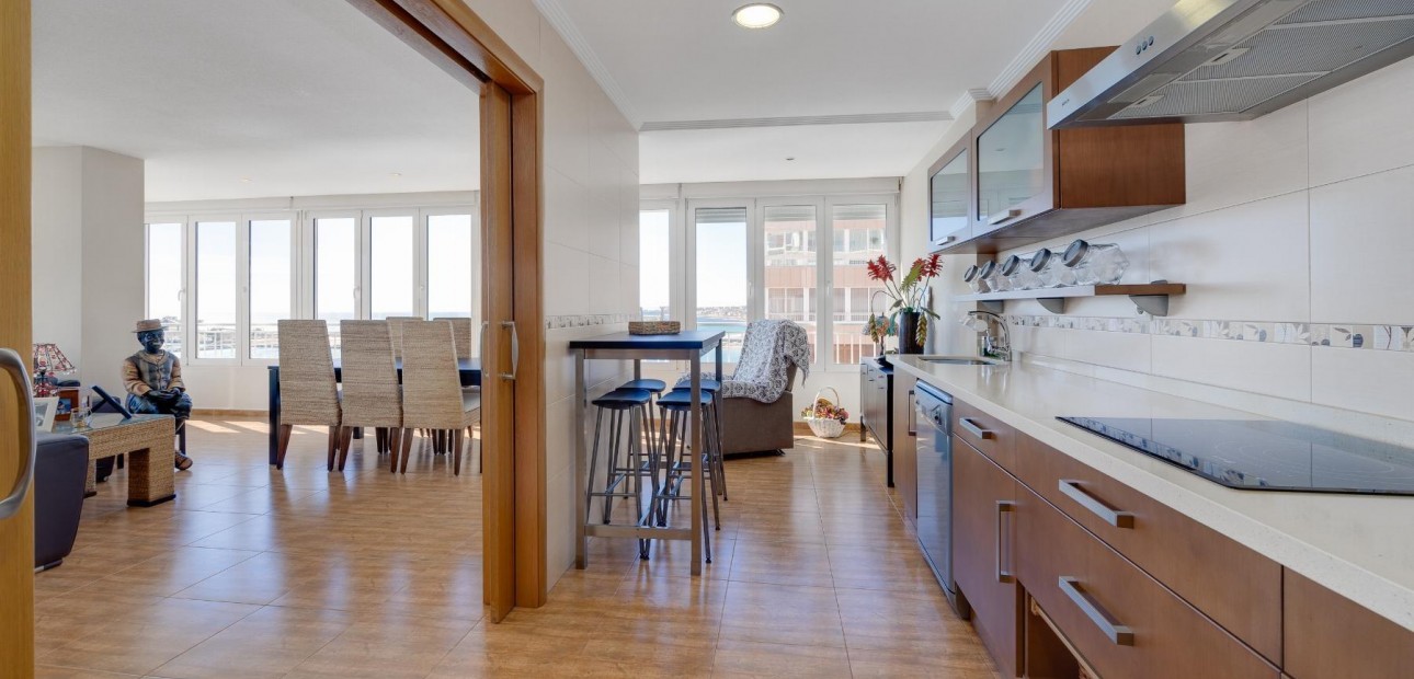 Herverkoop - Appartement / flat -
Torrevieja - torrevieja