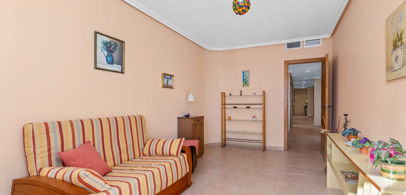 Venta - Apartamento / piso -
Torrevieja - Torrevieja - Centre