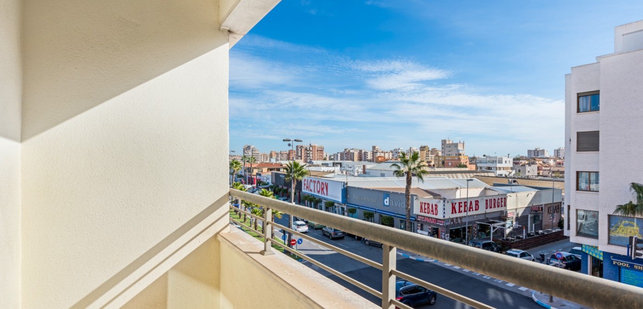 Venta - Apartamento / piso -
Torrevieja - Torrevieja - Centre