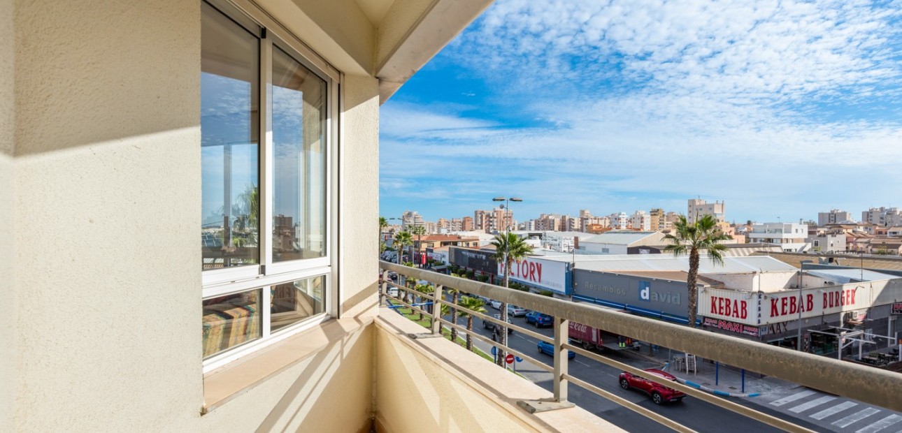 Herverkoop - Appartement / flat -
Torrevieja - Torrevieja - Centre