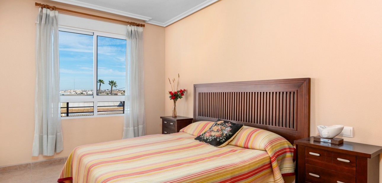 Venta - Apartamento / piso -
Torrevieja - Torrevieja - Centre