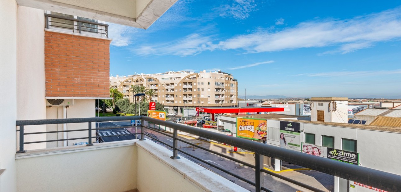 Herverkoop - Appartement / flat -
Torrevieja - Torrevieja - Centre