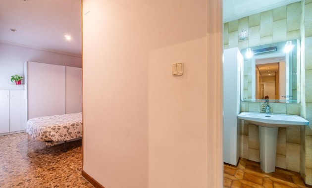 Sale - Apartment / flat -
Torrevieja - Centro