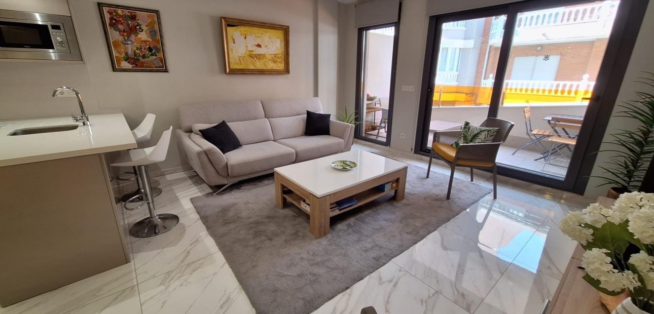 Herverkoop - Appartement / flat -
Torrevieja - torrevieja