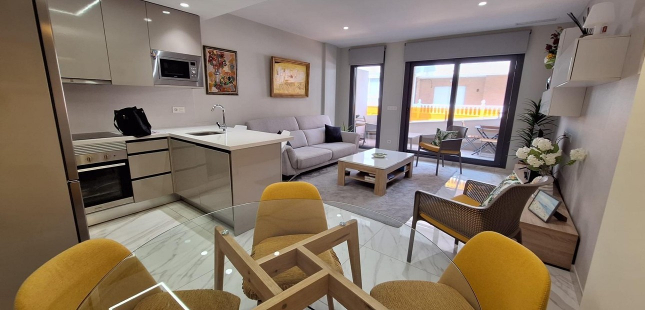 Herverkoop - Appartement / flat -
Torrevieja - torrevieja