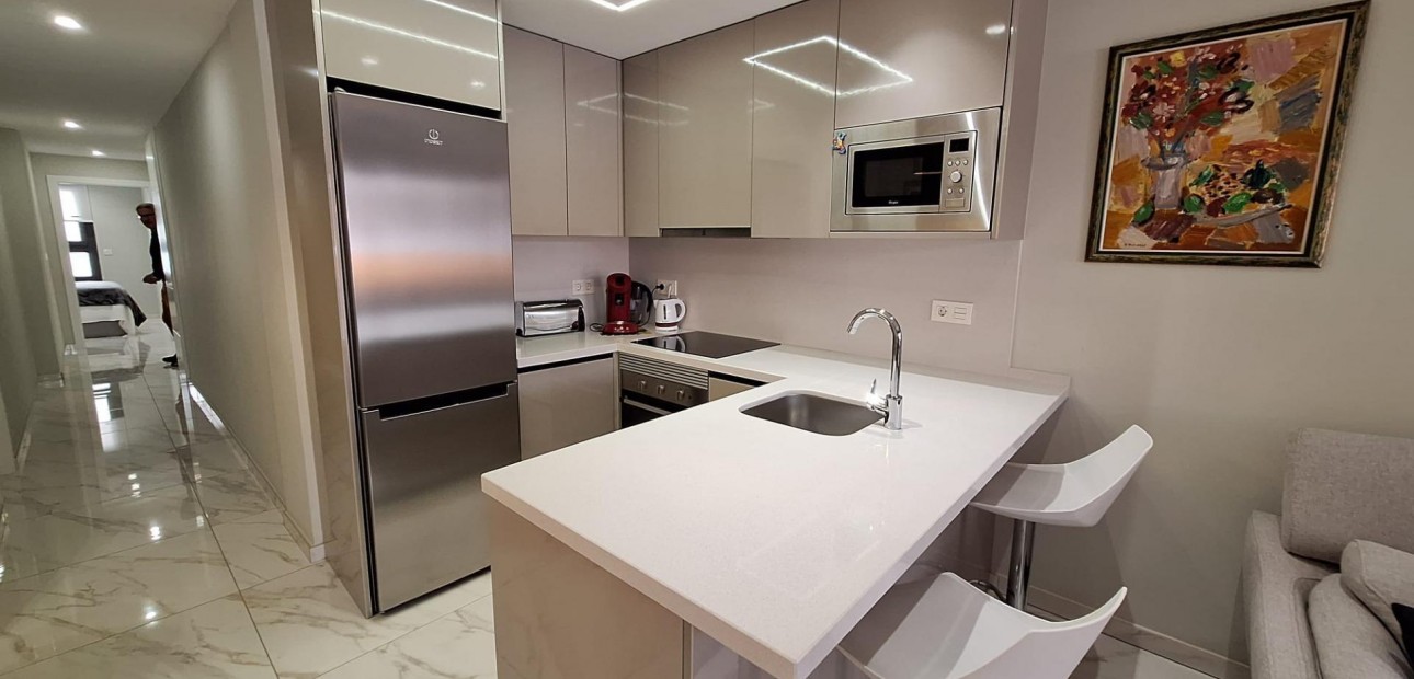 Herverkoop - Appartement / flat -
Torrevieja - torrevieja