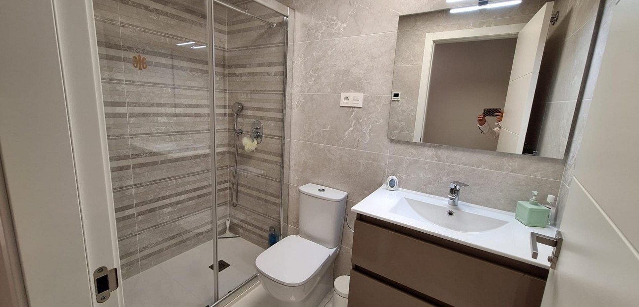 Herverkoop - Appartement / flat -
Torrevieja - torrevieja