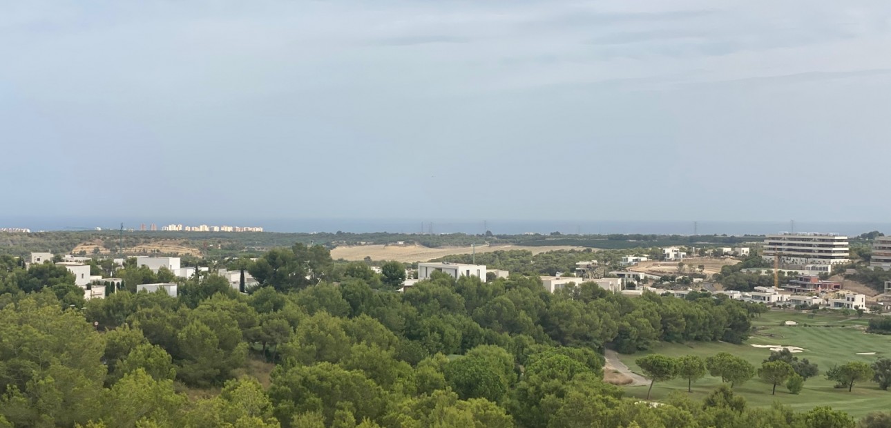 Herverkoop - Appartement / flat -
Las Colinas