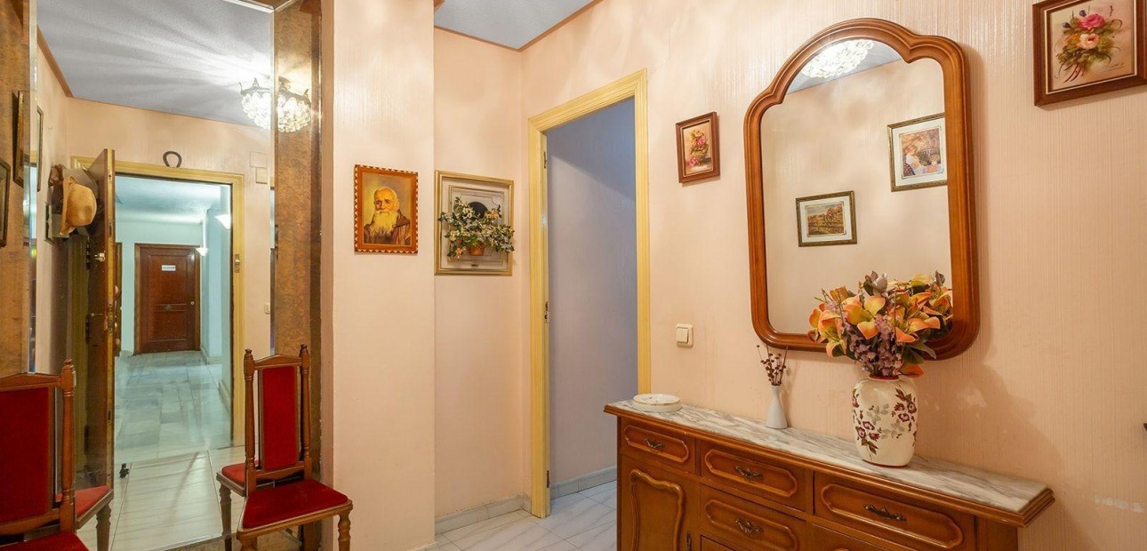 Herverkoop - Appartement / flat -
Torrevieja - torrevieja