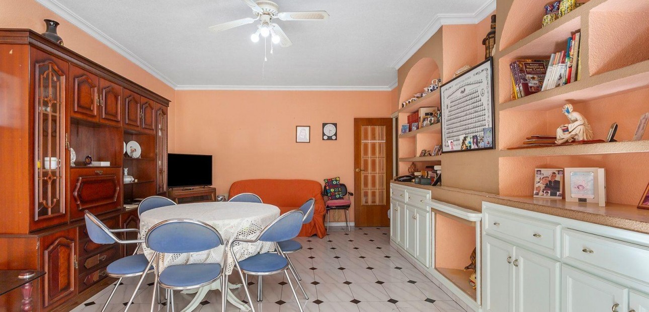 Herverkoop - Appartement / flat -
Torrevieja - torrevieja