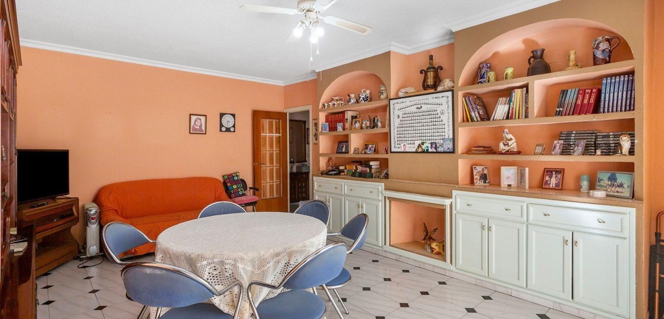 Herverkoop - Appartement / flat -
Torrevieja - torrevieja