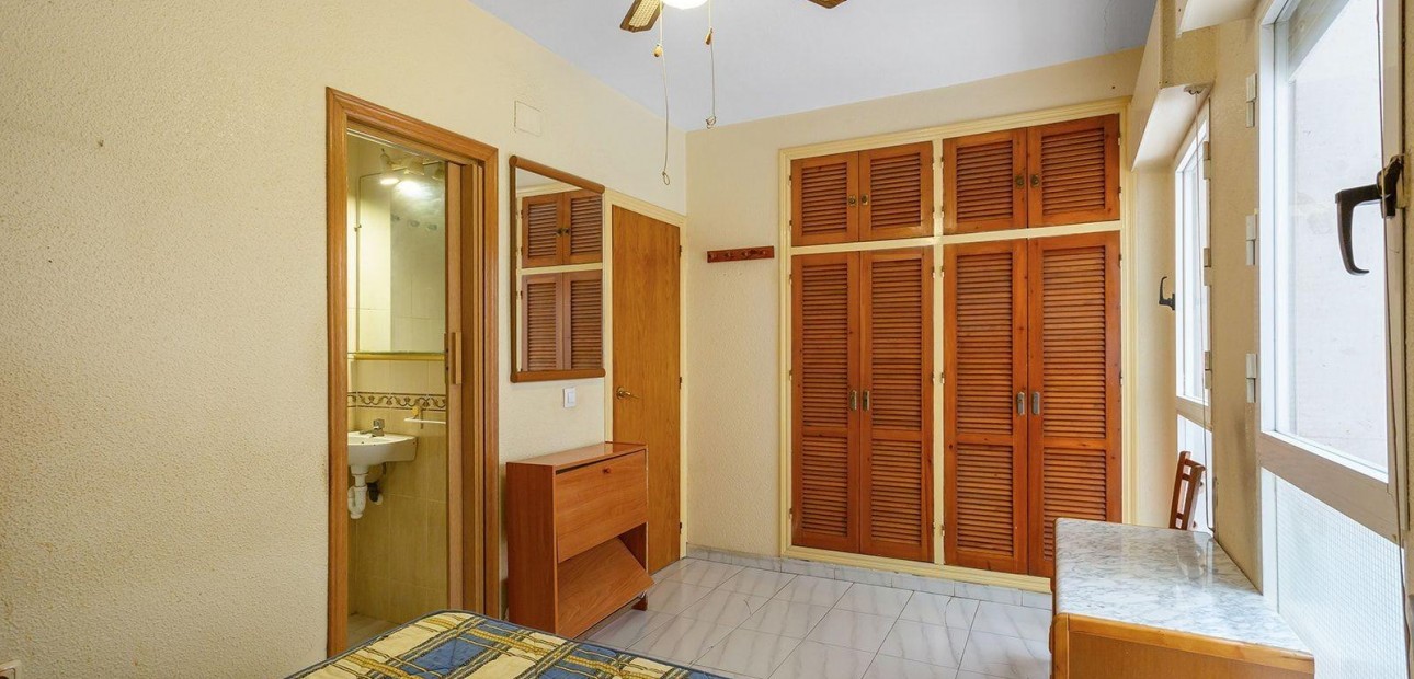 Herverkoop - Appartement / flat -
Torrevieja - torrevieja