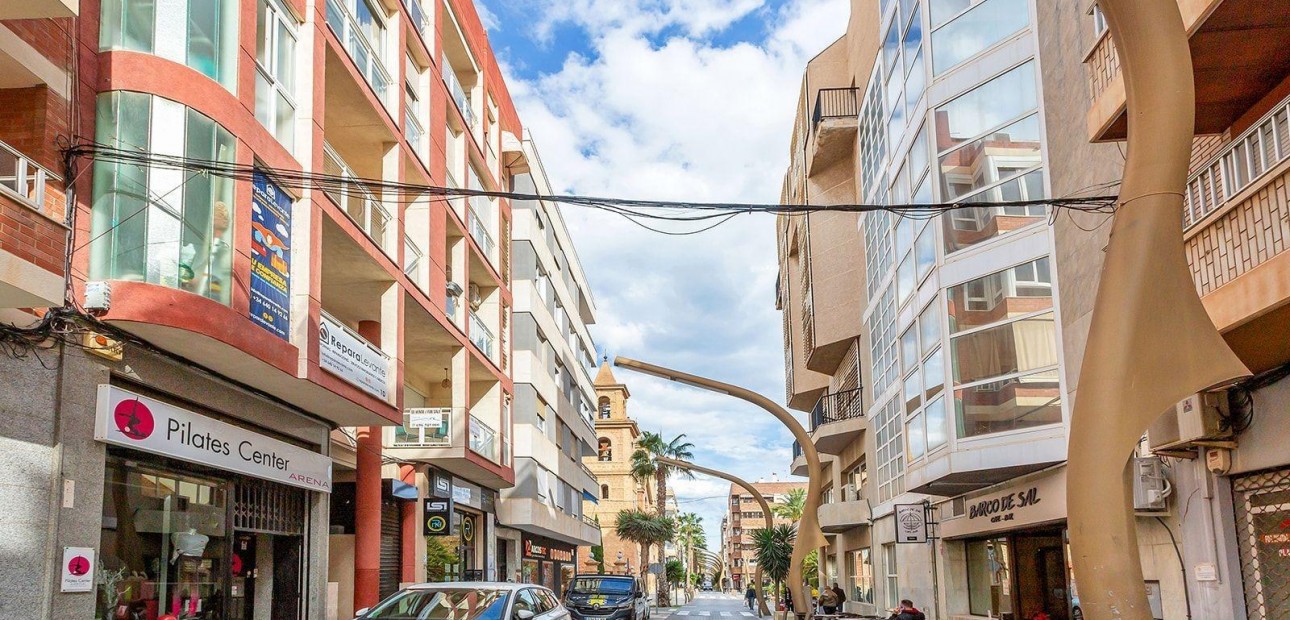 Herverkoop - Appartement / flat -
Torrevieja - torrevieja