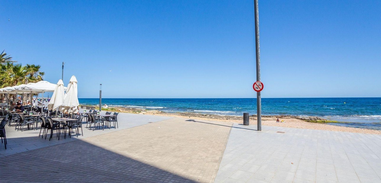 Herverkoop - Appartement / flat -
Torrevieja - torrevieja