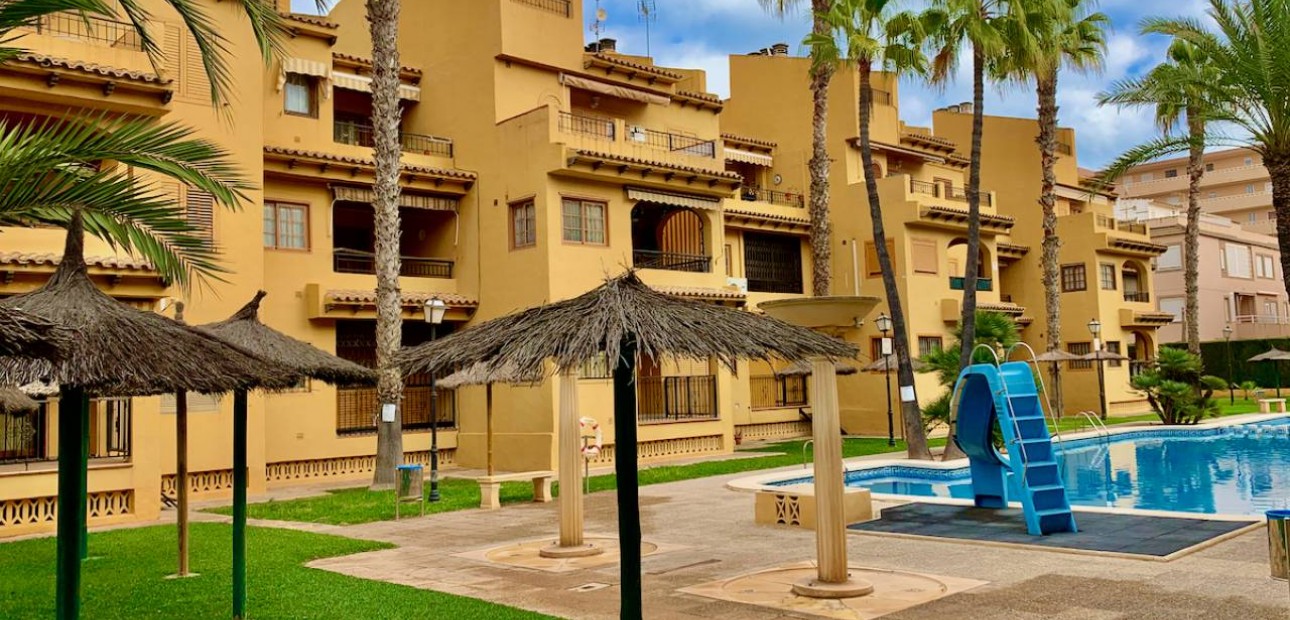 Herverkoop - Appartement / flat -
La Mata