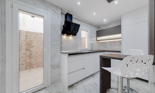 Herverkoop - Appartement / flat -
Torrevieja - torrevieja