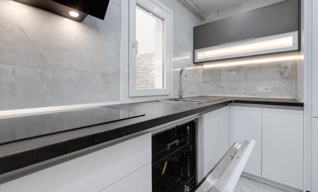 Herverkoop - Appartement / flat -
Torrevieja - torrevieja