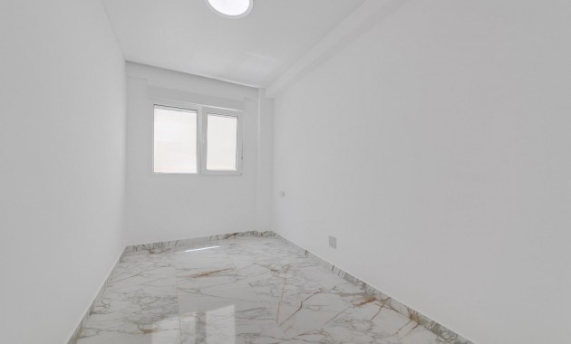 Herverkoop - Appartement / flat -
Torrevieja - torrevieja