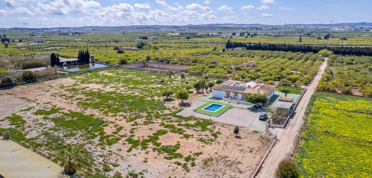 Sale - Villa -
Los Montesinos