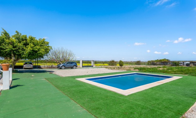 Sale - Villa -
Los Montesinos