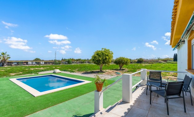 Sale - Villa -
Los Montesinos