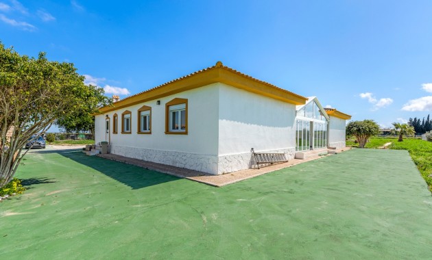Sale - Villa -
Los Montesinos