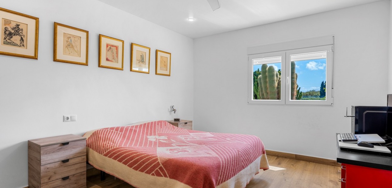 Sale - Villa -
Los Montesinos