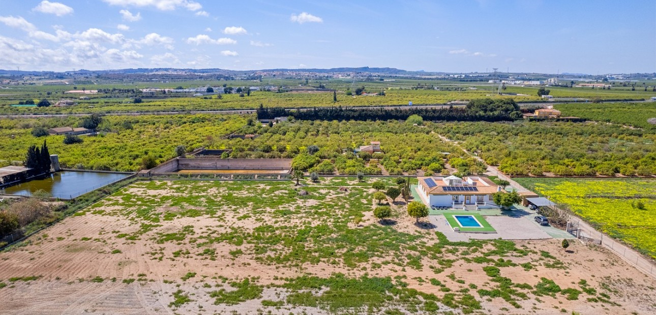 Sale - Villa -
Los Montesinos