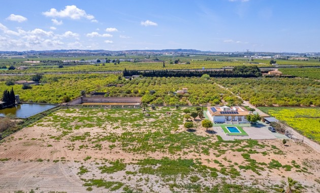 Sale - Villa -
Los Montesinos