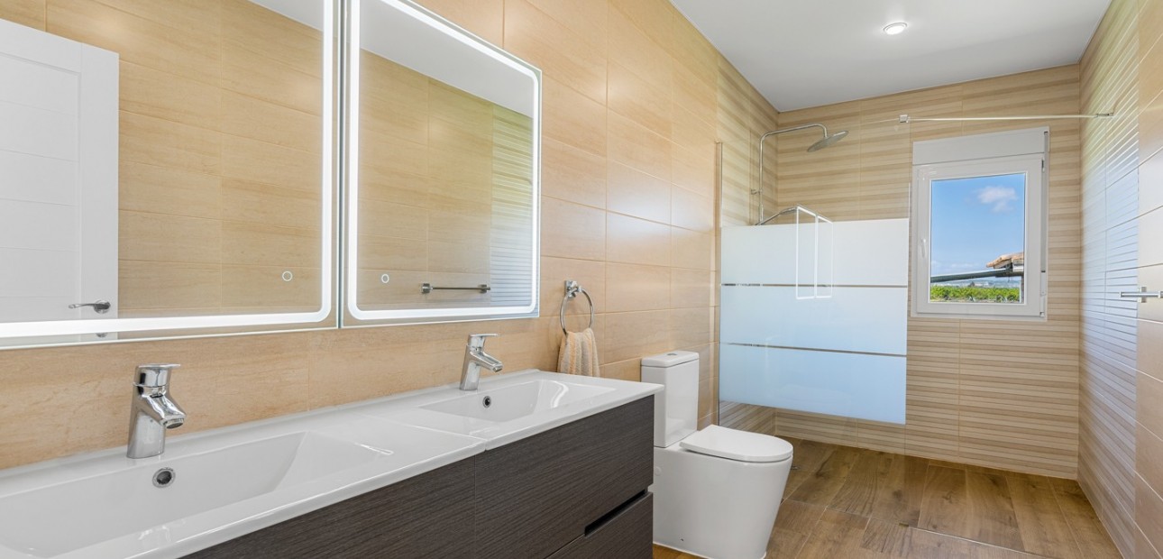 Sale - Villa -
Los Montesinos