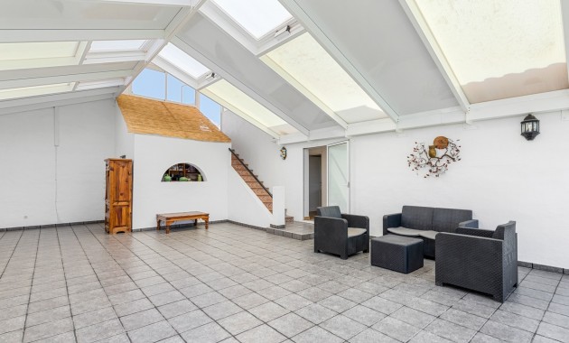 Sale - Villa -
Los Montesinos