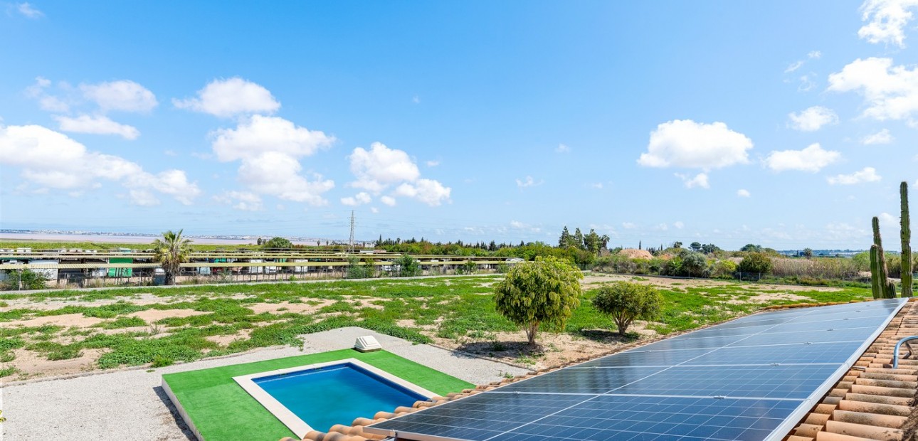 Sale - Villa -
Los Montesinos