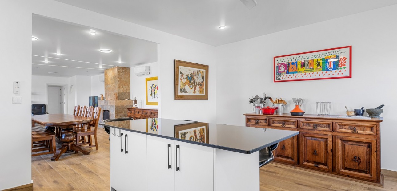 Sale - Villa -
Los Montesinos