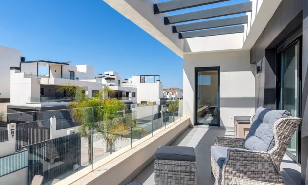 Venta - Villa -
La Finca Golf