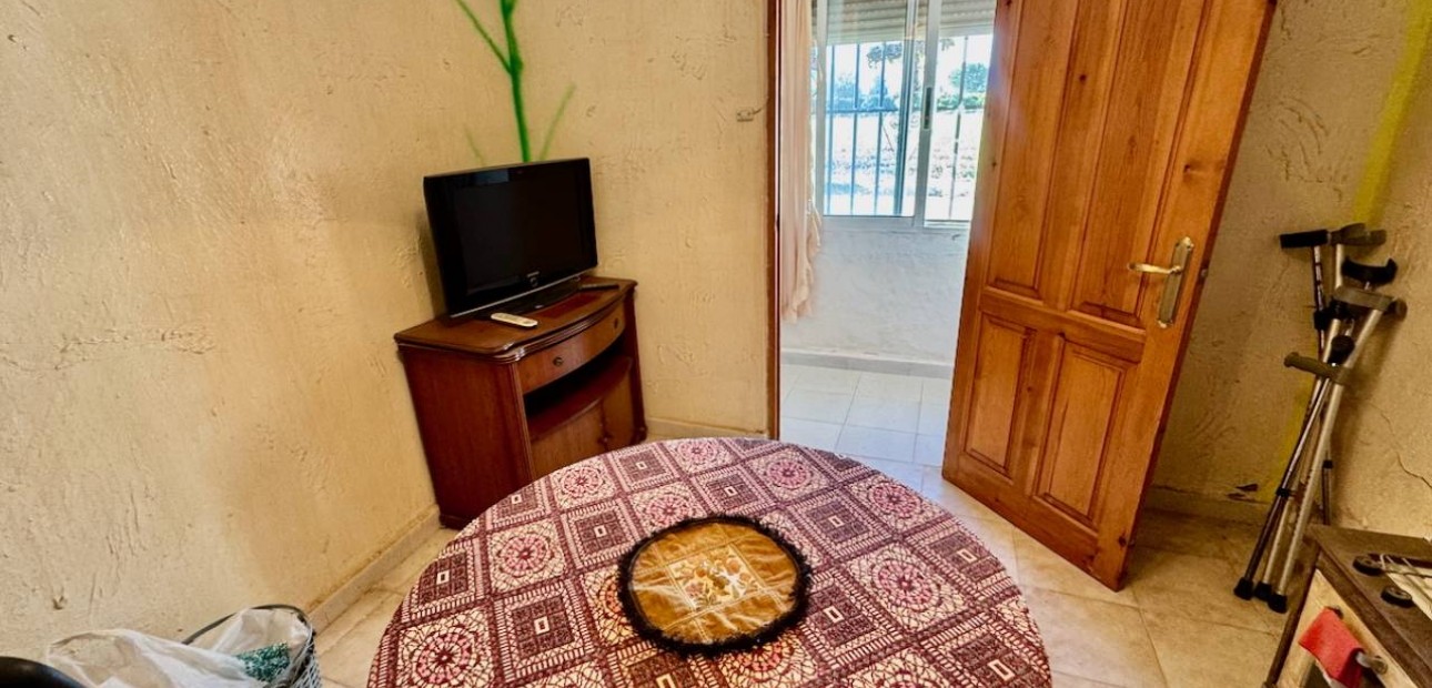 Herverkoop - Villa -
Guardamar del Segura