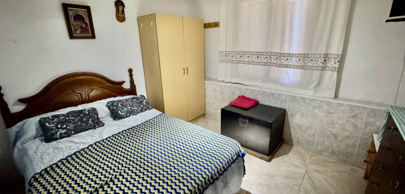 Herverkoop - Villa -
Guardamar del Segura