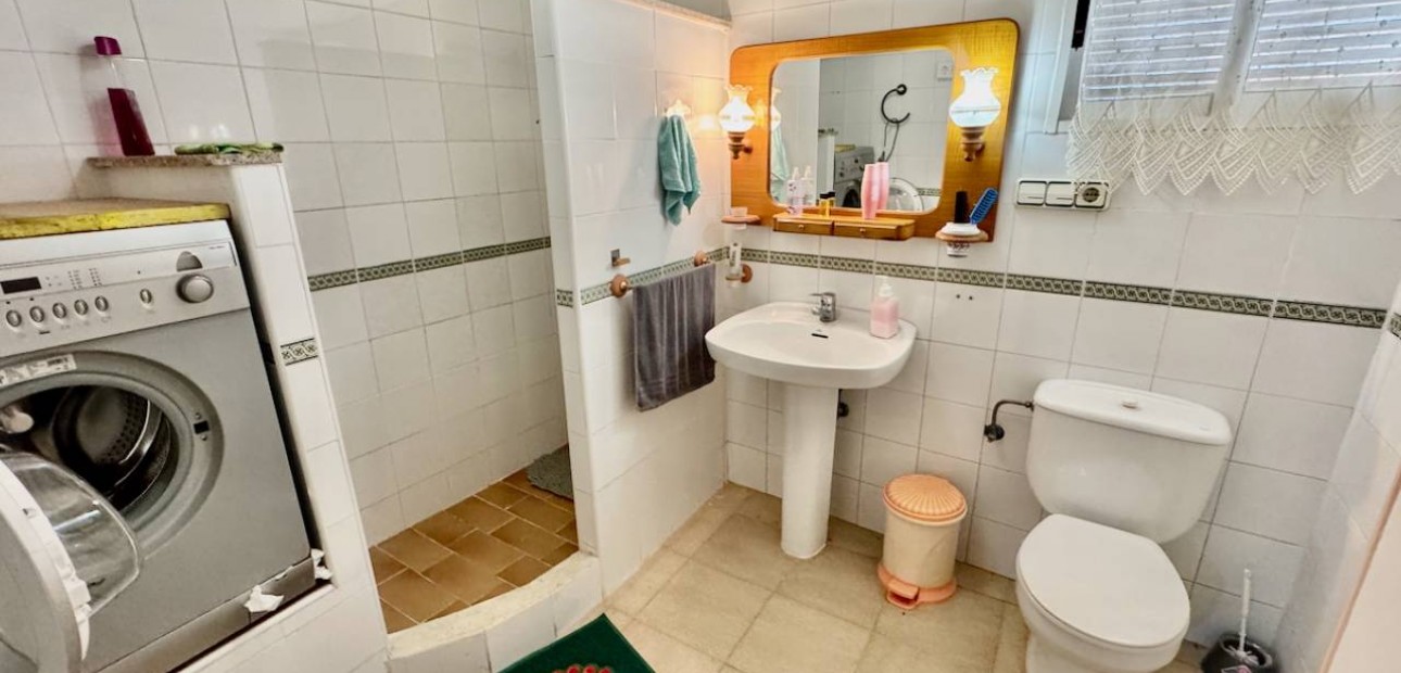 Herverkoop - Villa -
Guardamar del Segura