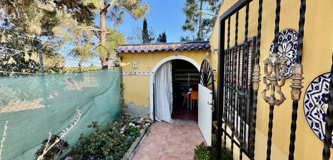 Herverkoop - Villa -
Guardamar del Segura