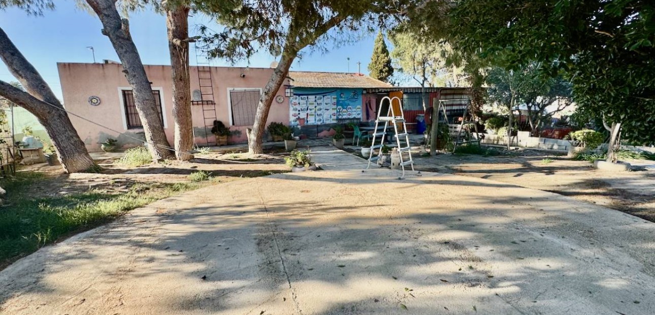 Herverkoop - Villa -
Guardamar del Segura