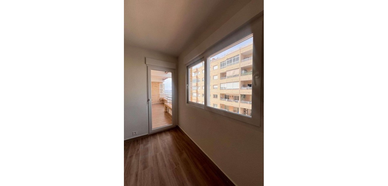 Herverkoop - Appartement / flat -
Torrevieja - torrevieja