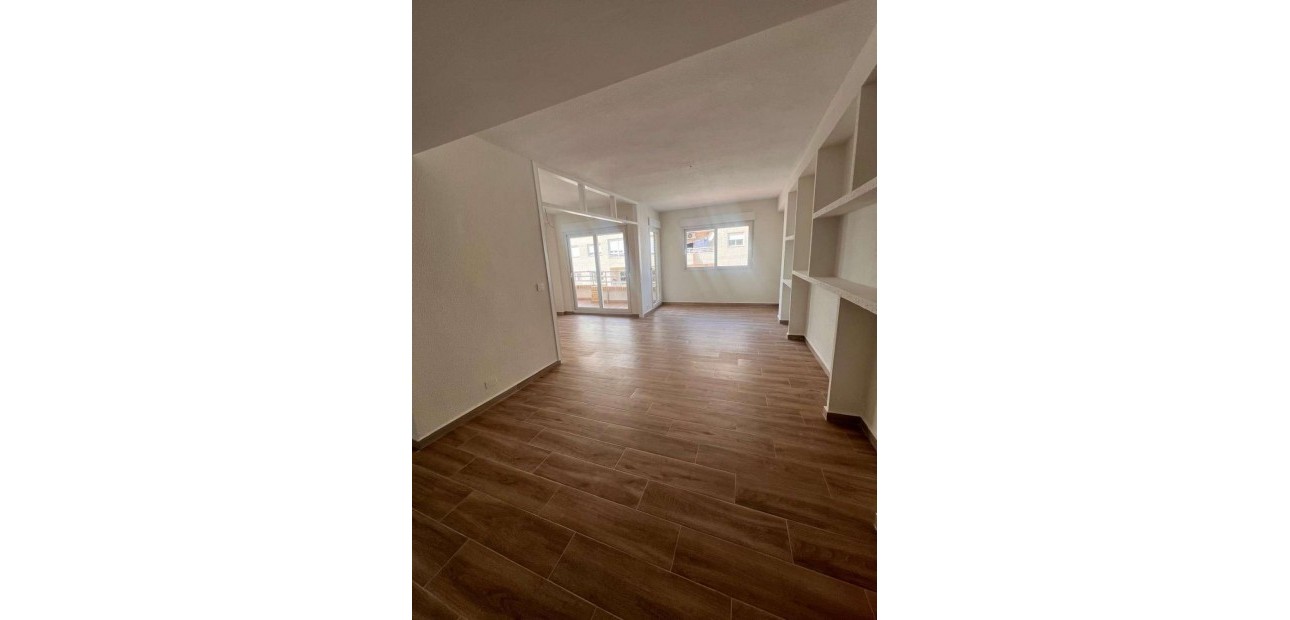 Herverkoop - Appartement / flat -
Torrevieja - torrevieja