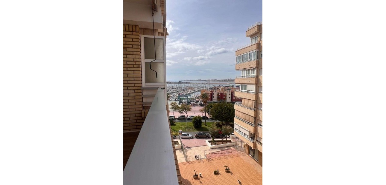 Herverkoop - Appartement / flat -
Torrevieja - torrevieja
