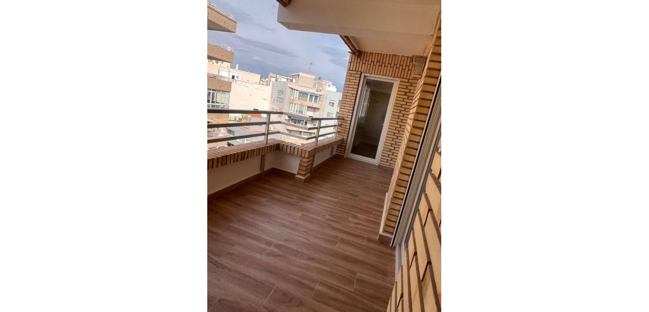 Herverkoop - Appartement / flat -
Torrevieja - torrevieja