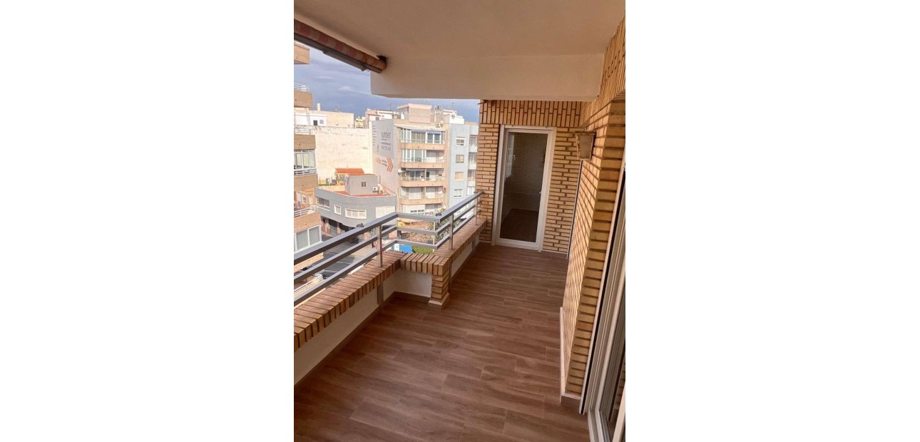 Herverkoop - Appartement / flat -
Torrevieja - torrevieja