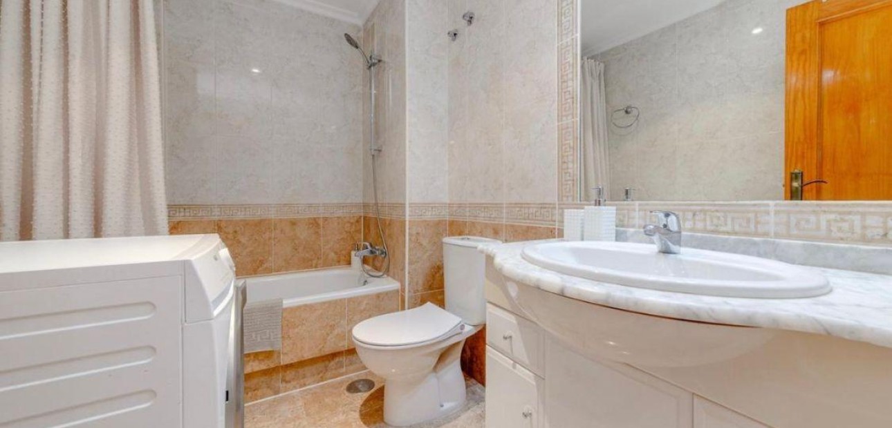 Venta - Ático -
Torrevieja - Paseo maritimo