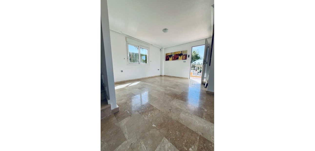 Venta - House -
Guardamar del Segura - EL RASO