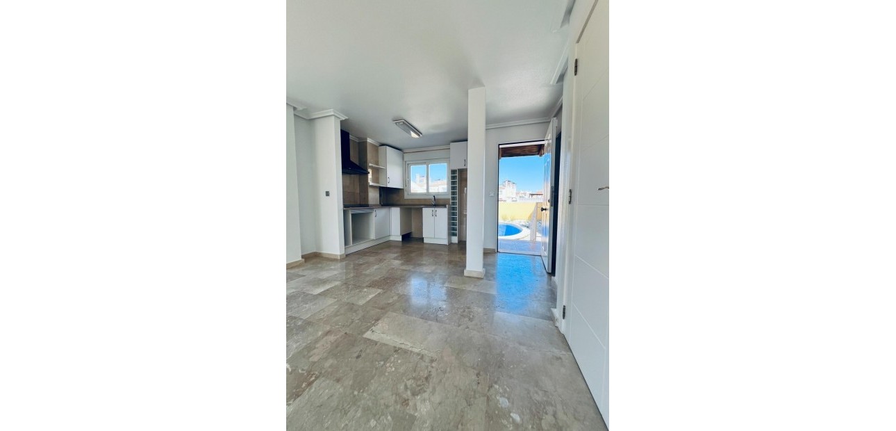 Venta - House -
Guardamar del Segura - EL RASO